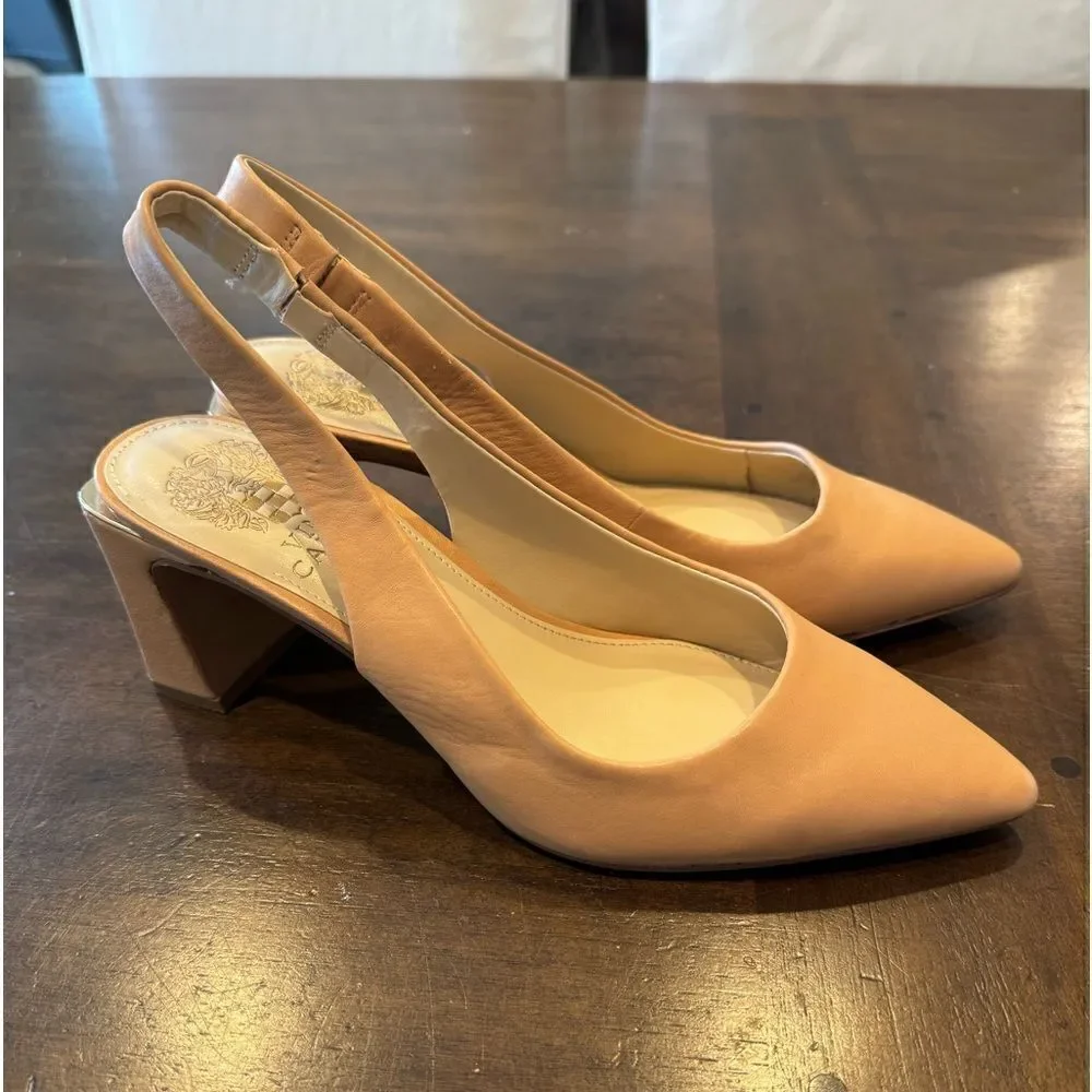 VINCE CAMUTO beige/cream heel shoe